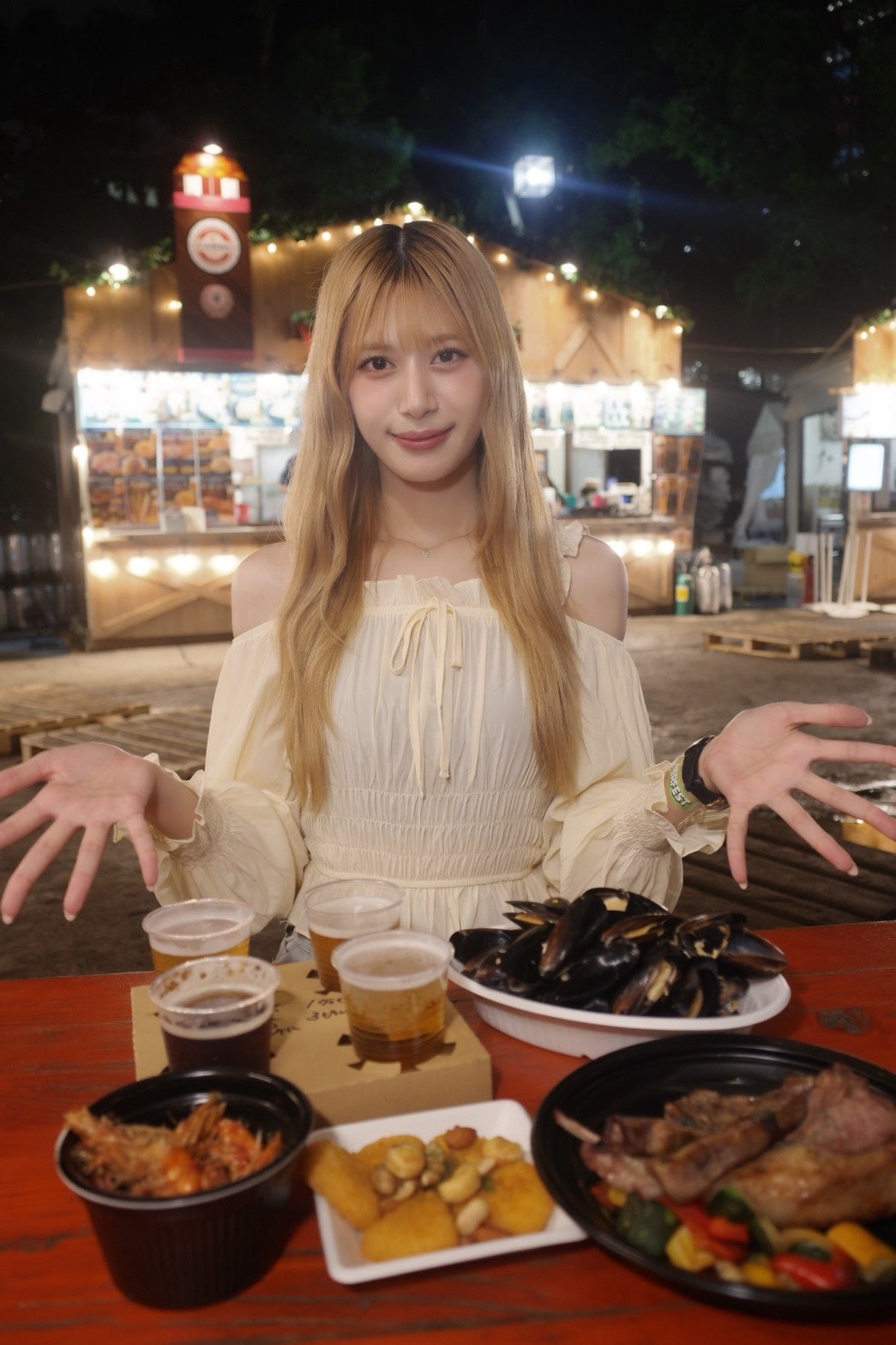 ARISA「食欲の秋開幕」（提供写真）