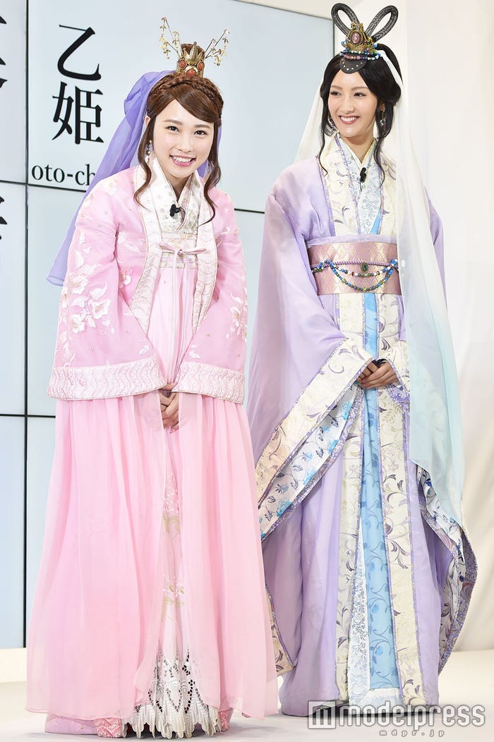 川栄李奈、菜々緒(C)モデルプレス