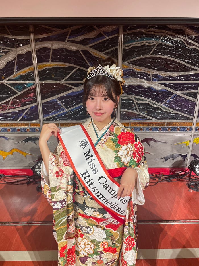 「ミスキャンパス立命館2023」準グランプリの和田明果さん(提供写真)