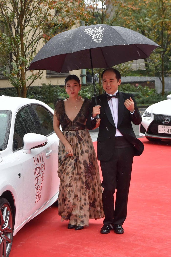 安藤サクラ「VOGUE JAPAN Women of the Year 2016」レッドカーペットの様子