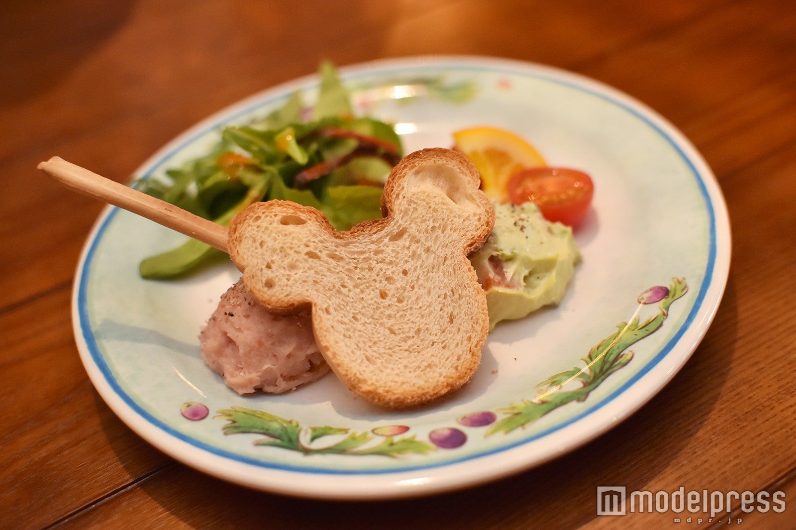 2種のディップのクロスティーニ＆グリッシーニ