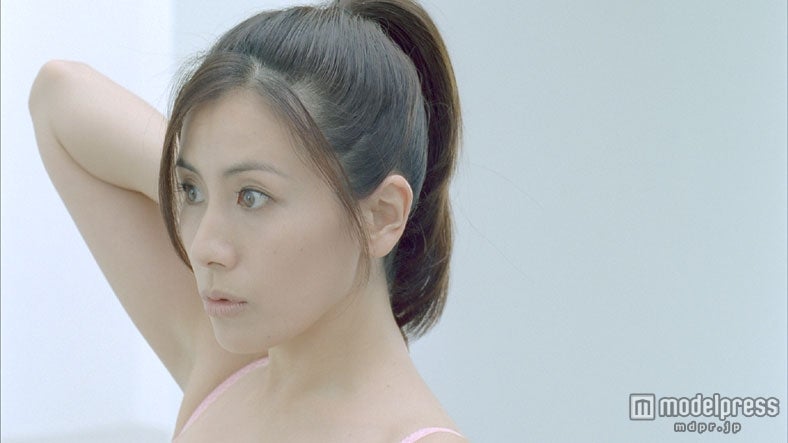 長谷川理恵／トリンプ「FIT SENSATION（フィットセンセーション）」新CMより