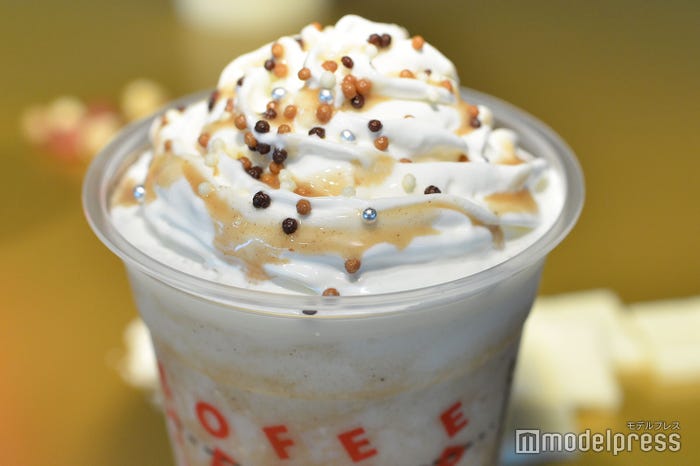 「ナッティ ホワイト チョコレート フラペチーノ」(C)モデルプレス