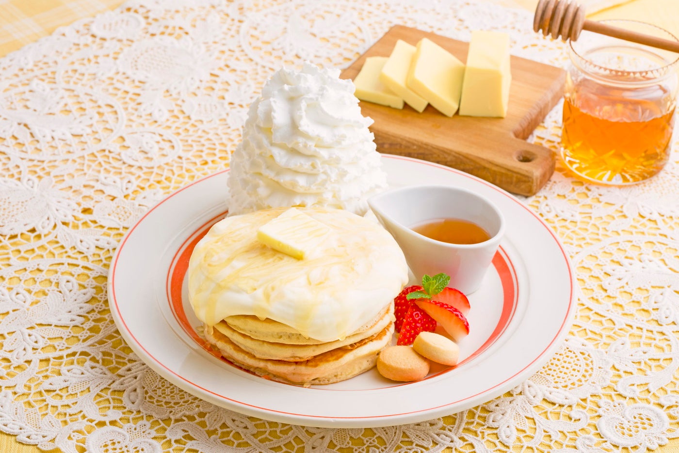 ハニーバターミルクパンケーキ（提供写真）