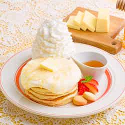 ハニーバターミルクパンケーキ(提供写真)