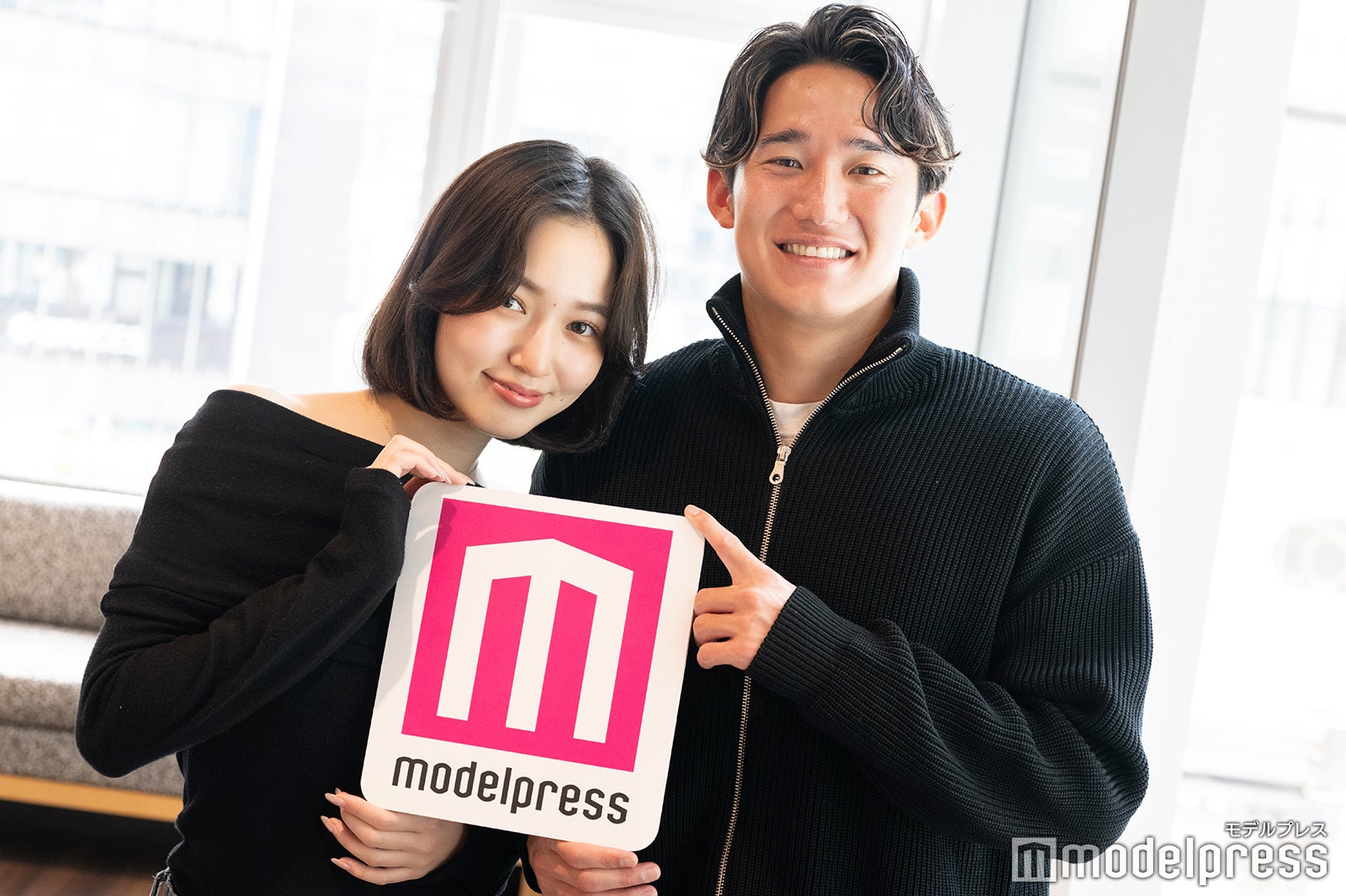 ミミ（美海）、アツシ（荒井陸）（C）モデルプレス