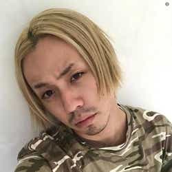 りゅうちぇる史上最高のヒゲ姿が話題 森田剛に似てる の声も モデルプレス