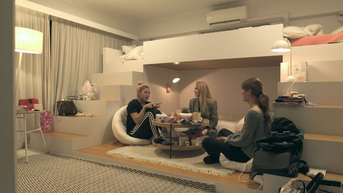 花、ビビ(ラズドゥミナ・ヴィオレッタ)、愛華「TERRACE HOUSE TOKYO 2019-2020」26th WEEK(C)フジテレビ/イースト・エンタテインメント