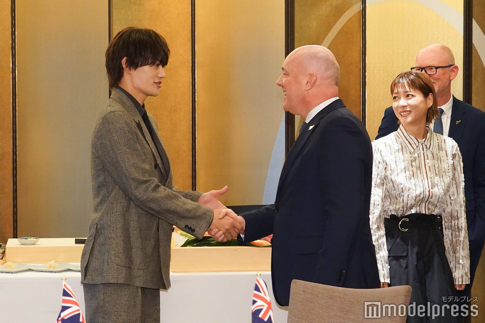 佐野勇斗、クリストファー・ラクソン ニュージーランド首相、上野樹里（C）モデルプレス