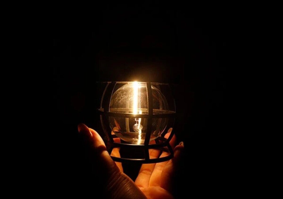 ダイソー　LEDランタン