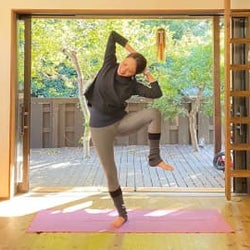 遊びながらウエストの上に乗ったお肉を取り除く1 分ダイエット