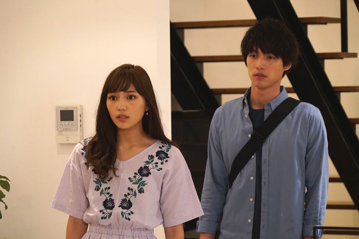 川口春奈、福士蒼汰/「愛してたって、秘密はある。」第8話より(画像提供:日本テレビ)