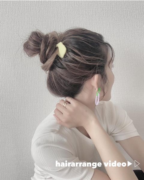 ゆるふわ きっちりまで 高めのお団子ヘアも大人可愛くなるアレンジまとめ モデルプレス ゆるふわ きっちりまで 高めのお団子ヘアも大人可愛くなるアレンジまとめ モデルプレス