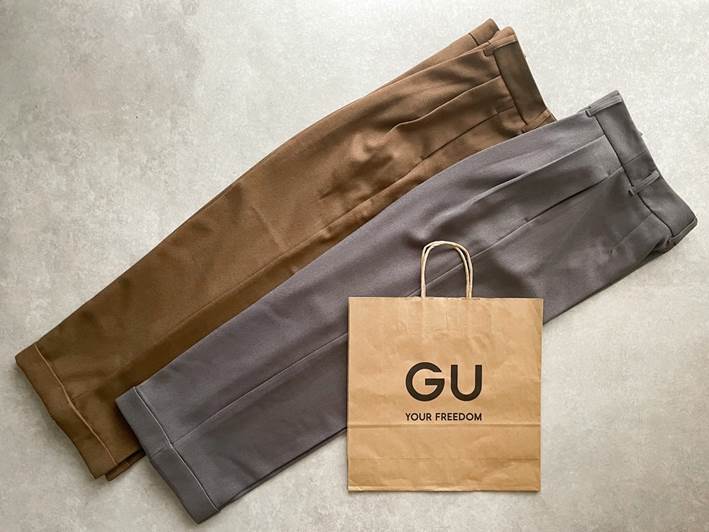 GU　インタックワイドパンツ　グレー　ブラウン