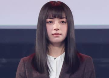 「人魚みたい」「ドキッとした！」池田エライザ「尾道の海みたいな」ドレス姿での自撮りに反響続々