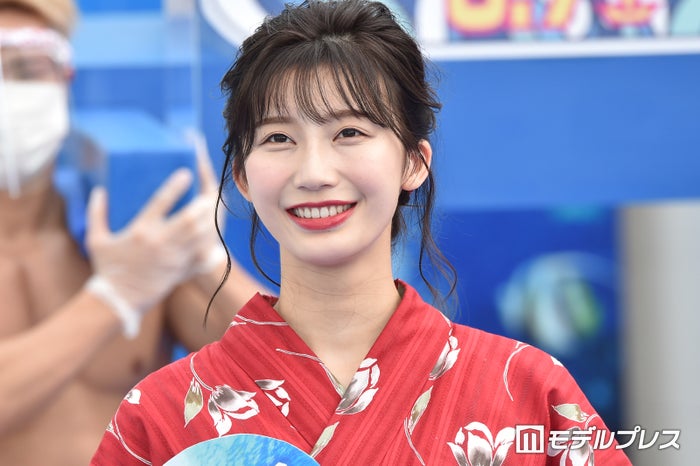 小倉ゆうか、旅先で3kg増 ビキニ姿で美ボディ披露「透明感がすごくて見惚れる」「憧れのスタイル」