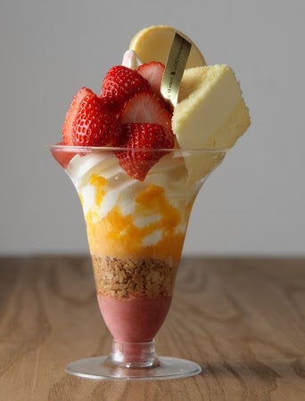 【横浜タカシマヤ限定】ルタオのしめパフェ1,080円／画像提供：ケイシイシイ