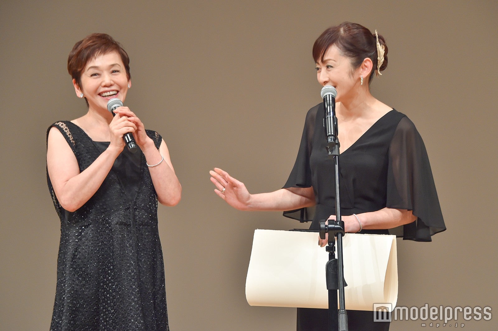 大竹しのぶ、斉藤由貴 （C）モデルプレス