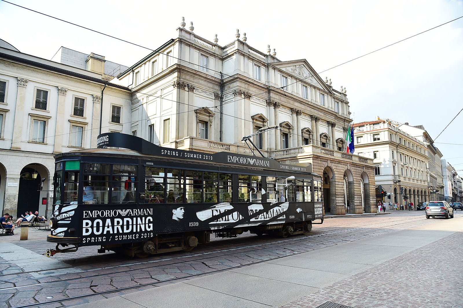 「エンポリオ アルマーニ」BOARDING