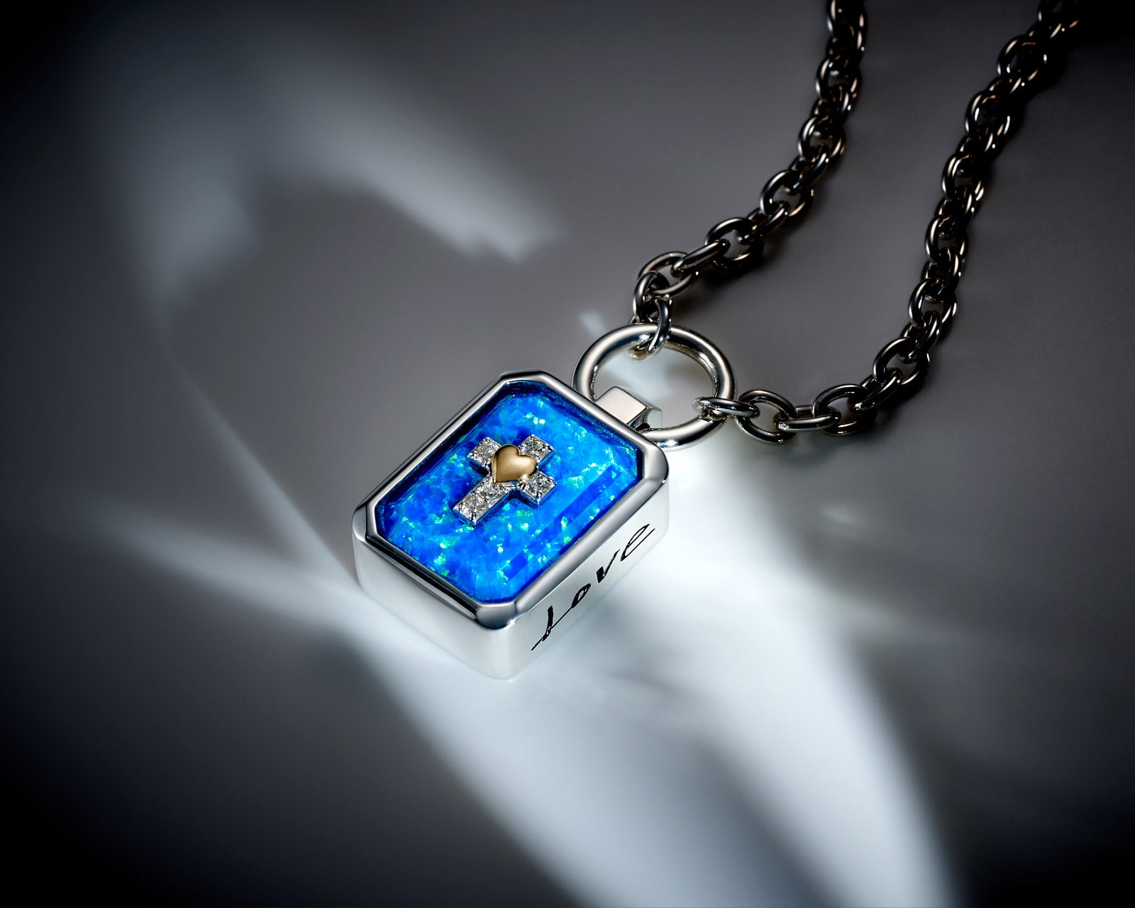 井上ヤマトと「JUSTIN DAVIS」のコラボレーション（提供写真）