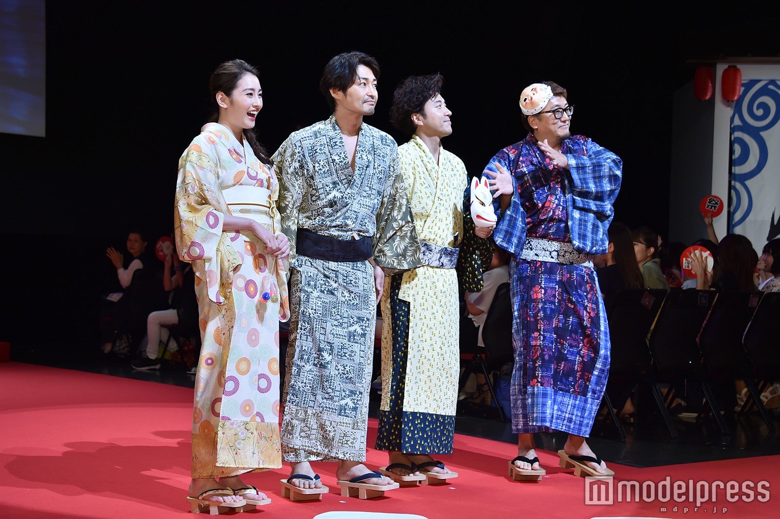 （C）モデルプレス