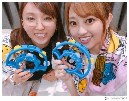 菊地亜美＆吉木りさ、“全編写真撮影可”ゆずライブ参戦「2人とも涙もろすぎて」