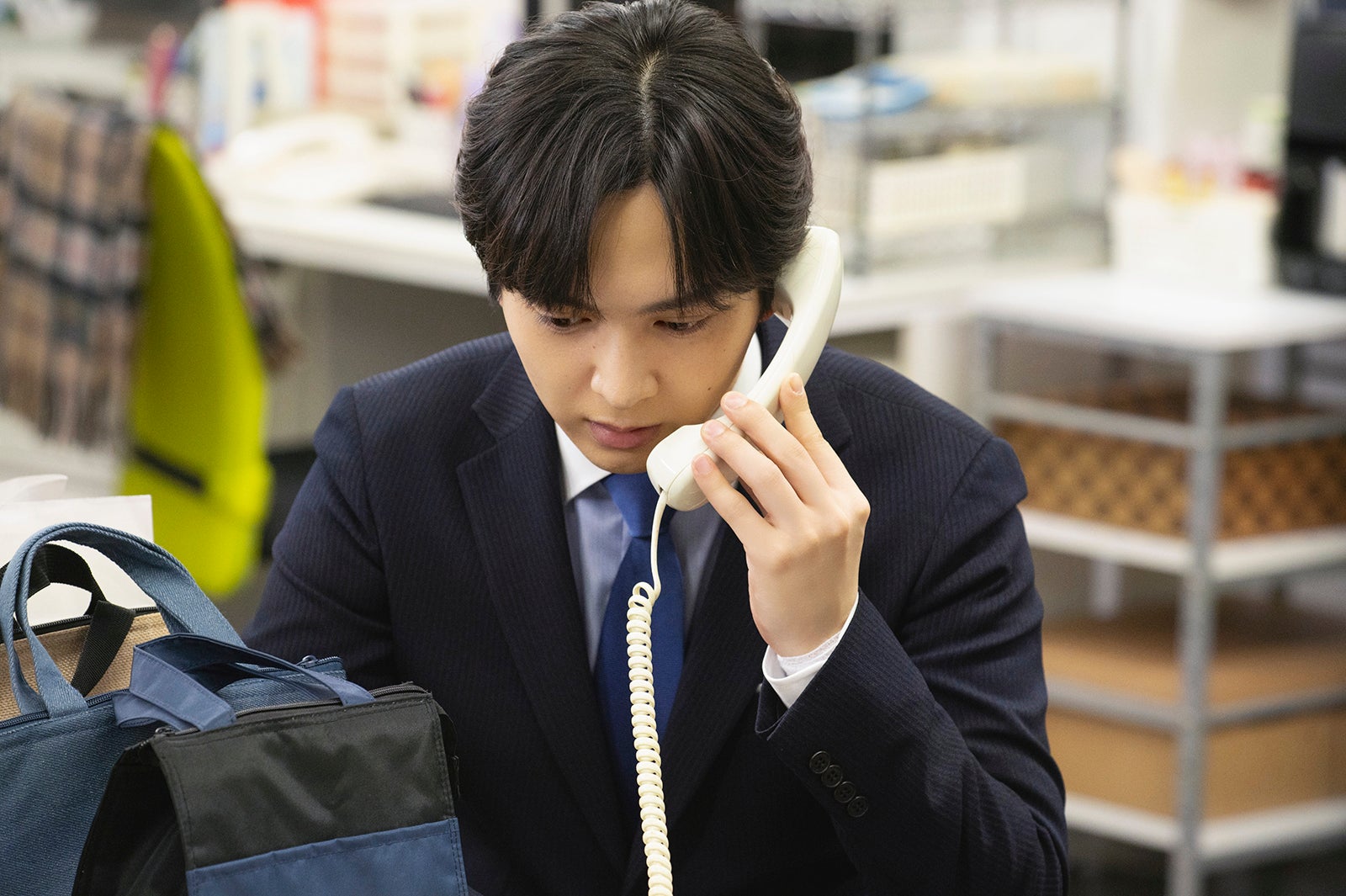 【溺愛 ～ 実は、最強ヒーロー ～ 第1話】真白（吉田仁人）、皐月（桃月なしこ）の異変に気づき驚きの行動に