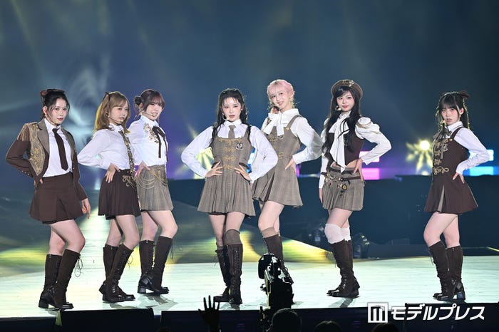 ME:I/MOMONA、KEIKO、TSUZUMI、MIU、SUZU、RINON、AYANE(C)モデルプレス