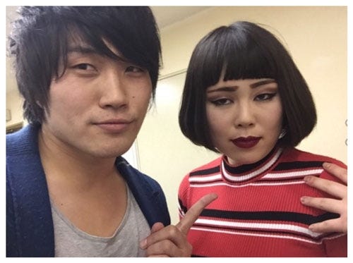 ミラ・ジョボビッチ風のブルゾンちえみ/公式サイト(Ameba)より