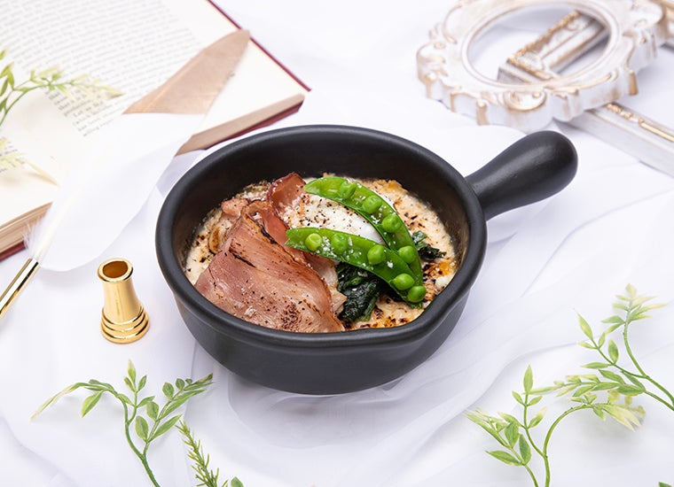 【NEW】ホワイトカルボナーラ風ドリア税込1,870円／提供画像