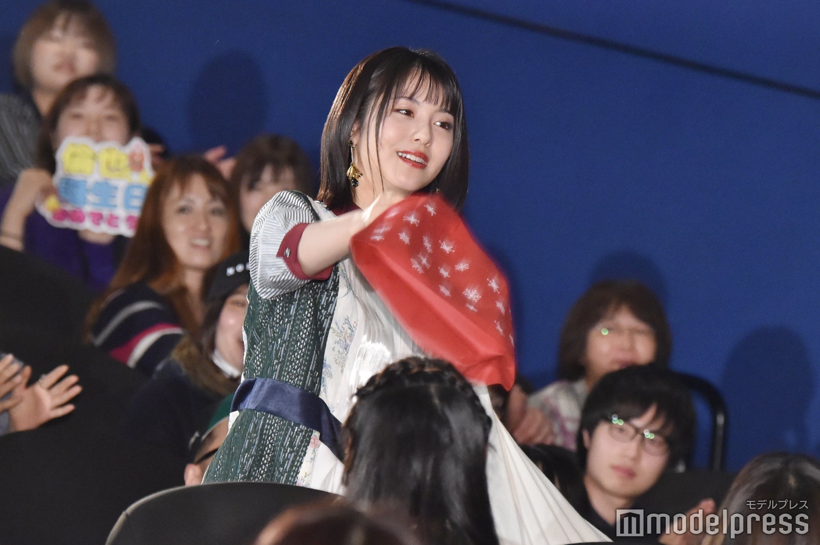 浜辺美波（C）モデルプレス