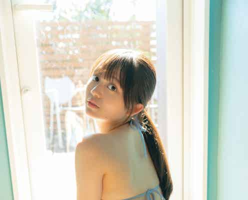 「制コレ’22」蓬莱舞、色白美ボディに釘付け 爽やかな水着姿披露