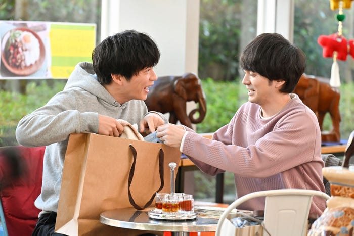 田中圭、林遣都「おっさんずラブ-リターンズ-」第4話(C)テレビ朝日