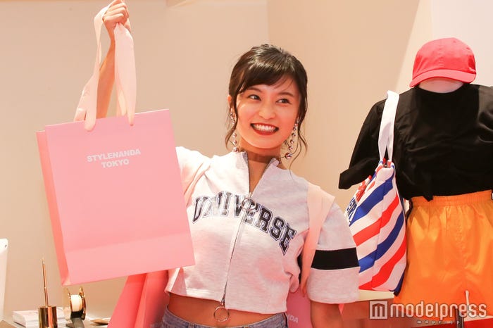 小島瑠璃子(C)モデルプレス