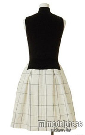 タフタコンビニットワンピース「FASHION WALKER」20,520円（税込）