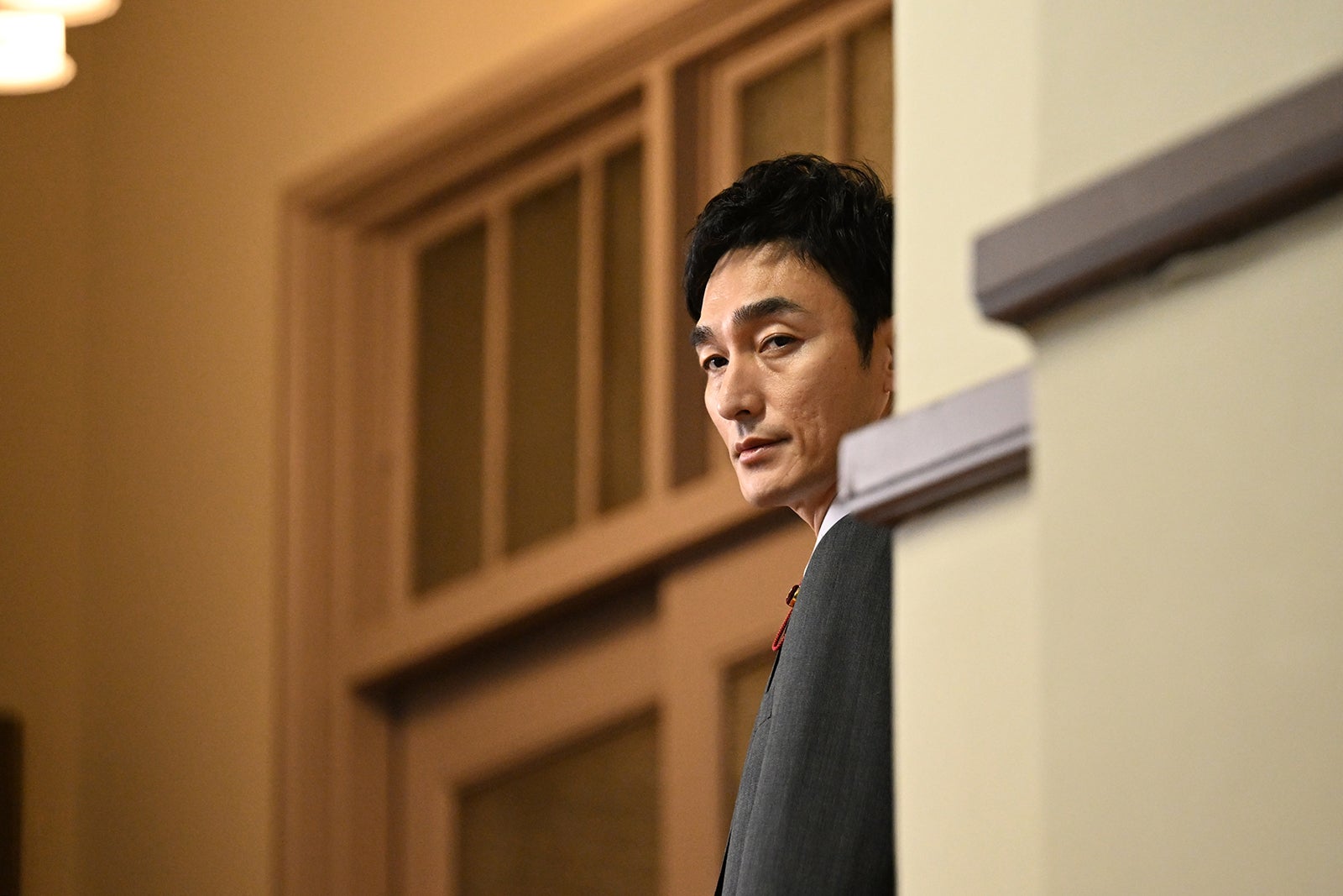 草なぎ剛「罠の戦争」第9話より（C）カンテレ