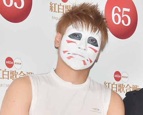 ゴールデンボンバー、樽美酒が衝撃の“公開丸刈り” 嵐も絶句「マジでいったの?」<紅白本番>