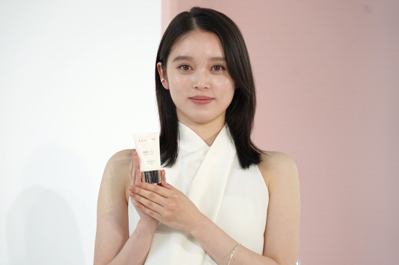 髙石あかり、モーニングルーティンは“酵素ドリンク”。ランコム ジャパン アンバサダーに就任！