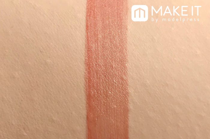 【エクセル】「モイストケアリップ」“LP13アプリコットオレンジ”使用 (C)メイクイット