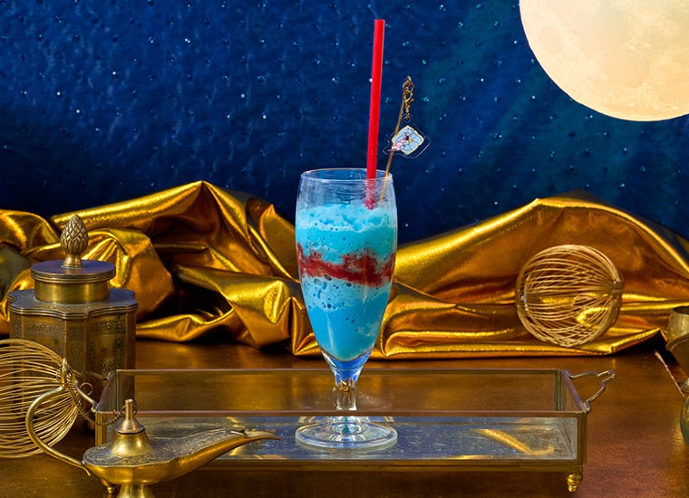 ＜ジーニー＞ヨーグルトスムージー　税込1,090円（C）Disney