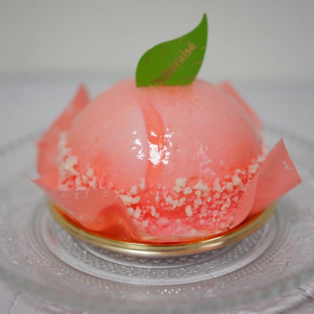 シャトレーゼスイーツまんまる白桃ケーキ