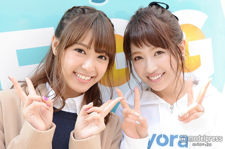 まあぴぴ（左）もくみっきーの一日店長イベントに駆けつけ