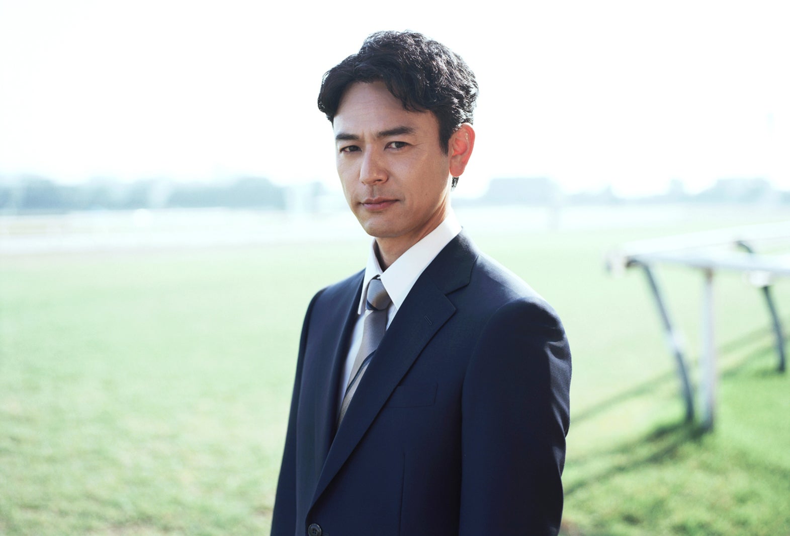 妻夫木聡、税理士役で日曜劇場主演に決定 20年にわたる人間と競走馬の壮大な物語描く【ザ・ロイヤルファミリー】