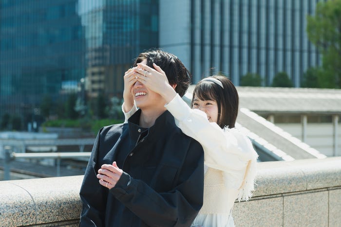 ロングヘアをばっさりカットし綱啓永を驚かせた吉田伶香「恋とオオカミには騙されない」第12話より(C)AbemaTV, Inc.