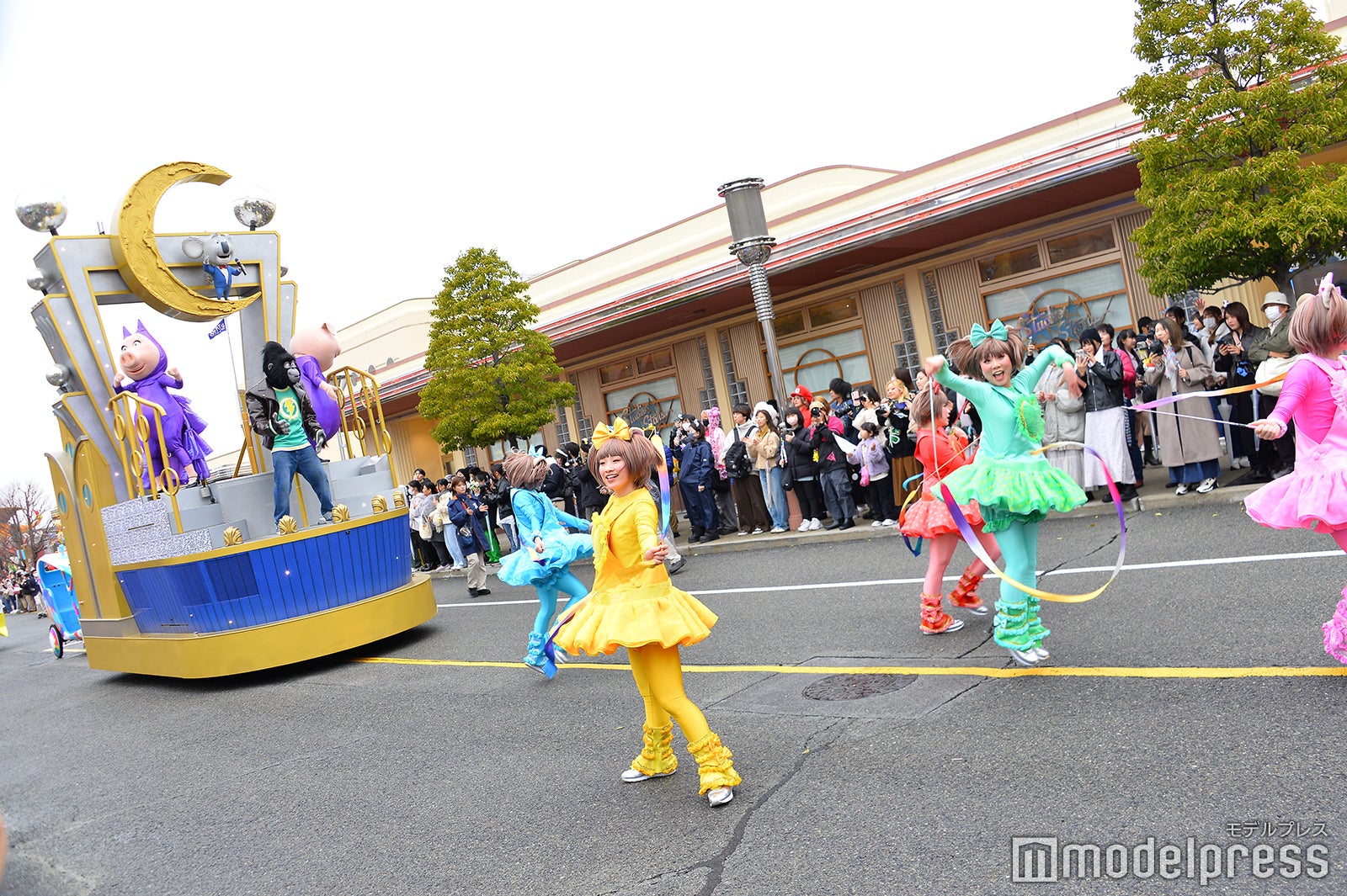 「NO LIMIT！ パレード ～Discover U！！！ バージョン～（C）モデルプレス