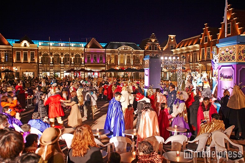 「仮面舞踏会大カーニバル2016」（C）ハウステンボス／J−17026