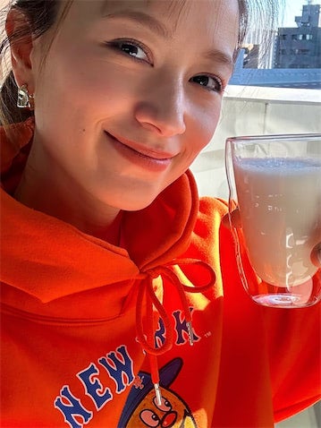 高橋メアリージュン「騒がしいのが苦手」会食は途中退席「みんなといてもスーッと帰る」