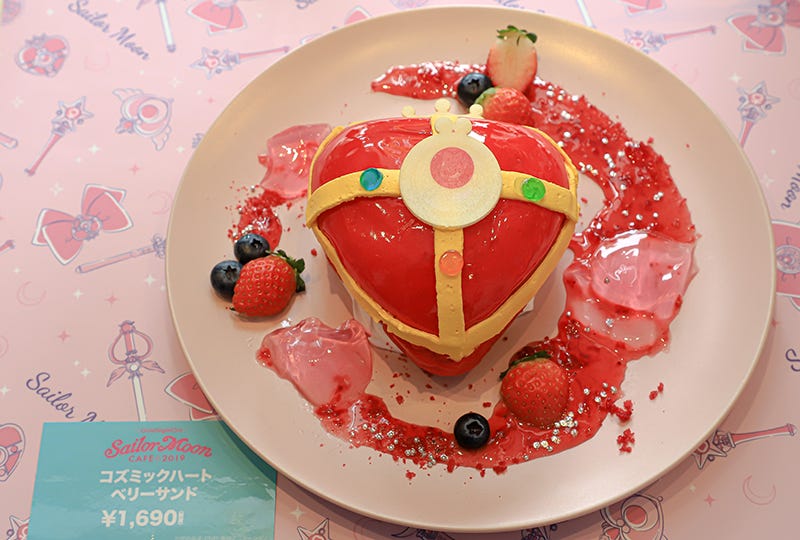 「セーラームーンカフェ2019」コズミックハートに三日月…お馴染みモチーフが心ときめくフードに