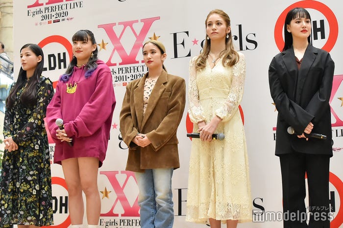 石井杏奈、須田アンナ、YURINO、楓、藤井夏恋(C)モデルプレス