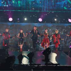 11年目にして初のドーム公演「AAA Special Live 2016 in Dome -FANTASTIC OVER-」を開催したAAA（画像提供：avex）